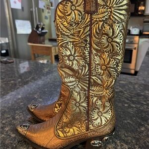 Giuseppe Zanotti Brown and Gold Hand Tooled Leather Heeled Boots new!! Sz 8.5